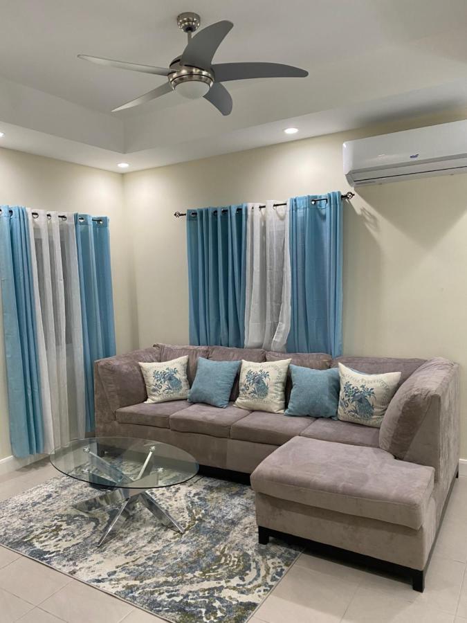 Natalia'S Sweet Oasis Apartment Lucea Bagian luar foto
